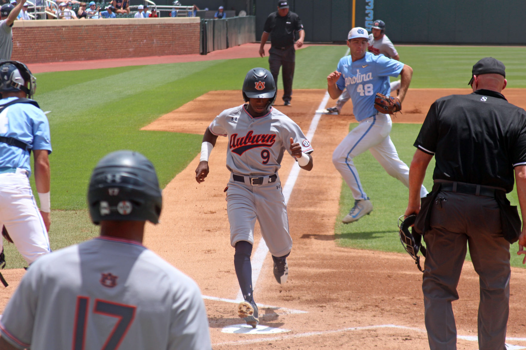 PHOTOS: Auburn vs. North Carolina, Super Regional Game 3